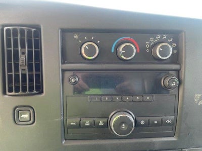 2014 Chevrolet Express Cutaway 3500 1WT