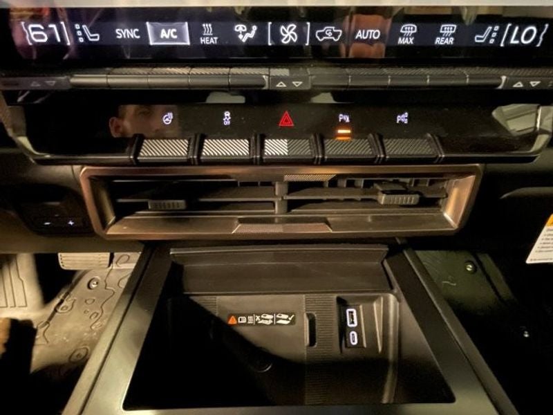 2024 GMC HUMMER EV SUV 2X