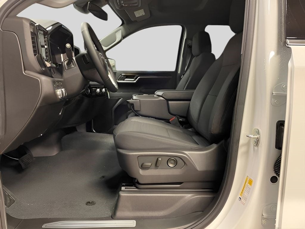 2025 GMC Sierra 1500 SLE