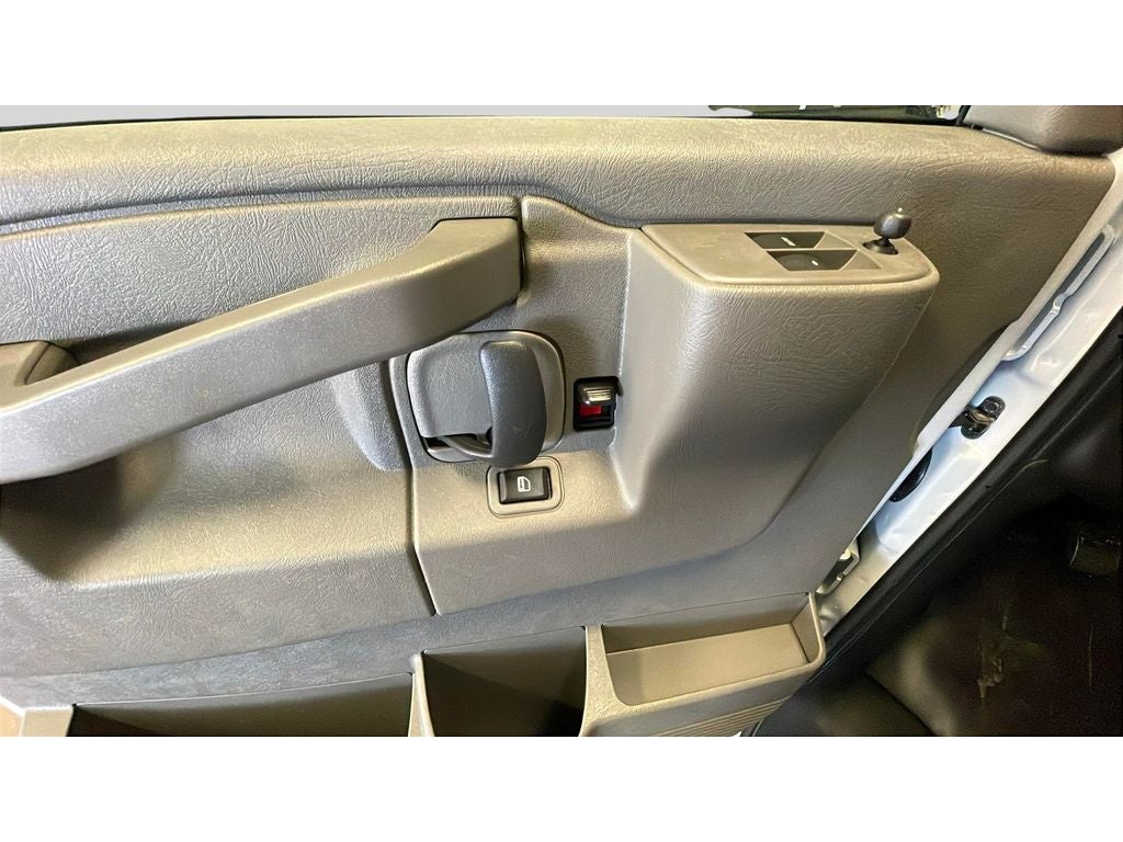 2025 GMC Savana Cargo 3500 Work Van