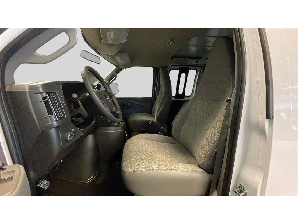 2025 GMC Savana Cargo 3500 Work Van