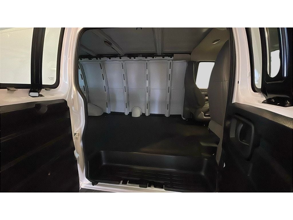 2025 GMC Savana Cargo 3500 Work Van