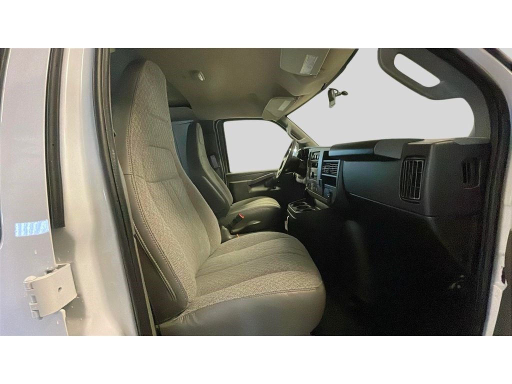2025 GMC Savana Cargo 3500 Work Van