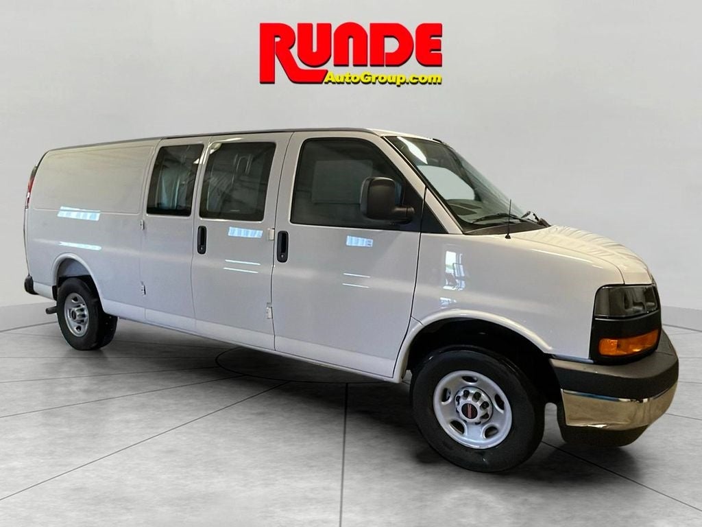 2025 GMC Savana Cargo 3500 Work Van