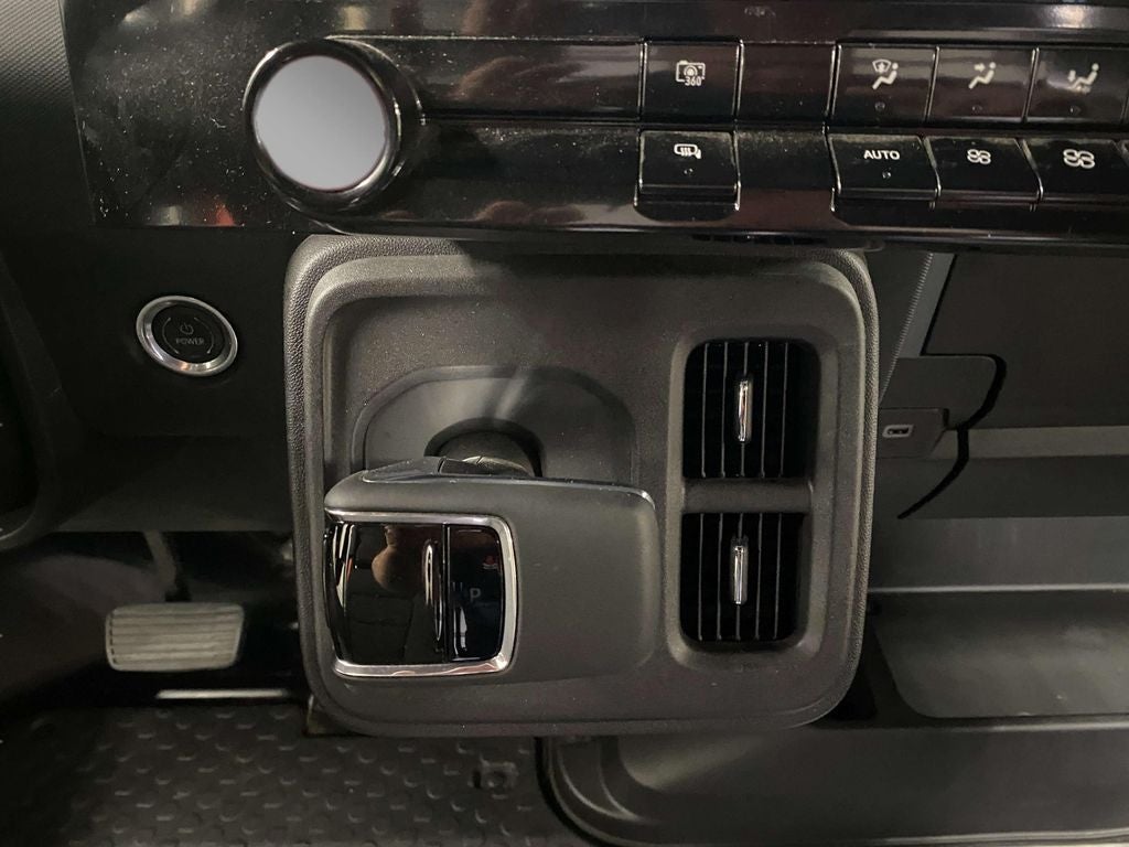 2023 BrightDrop Zevo 600 EJY