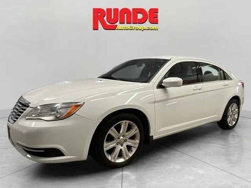 2013 Chrysler 200 Touring