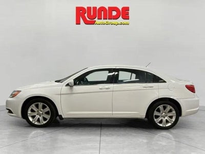 2013 Chrysler 200 Touring