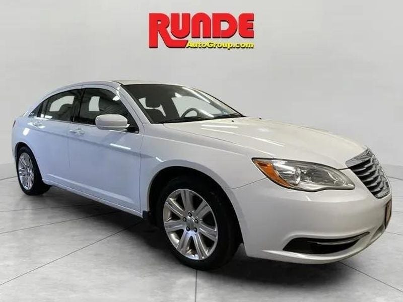 2013 Chrysler 200 Touring