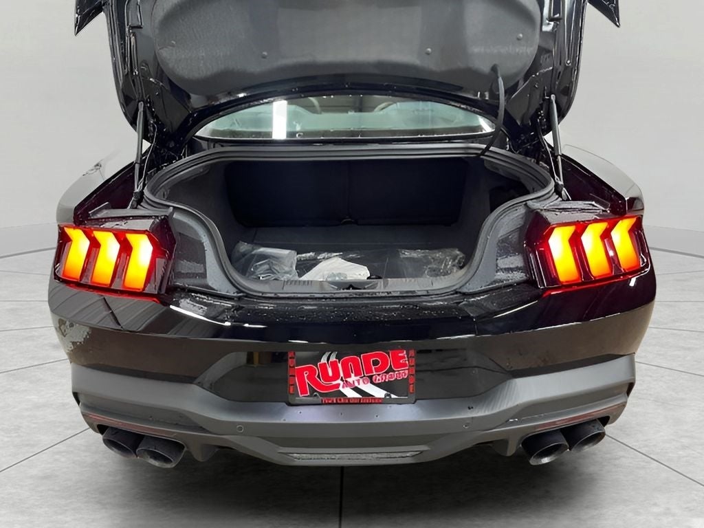 2024 Ford Mustang Dark Horse