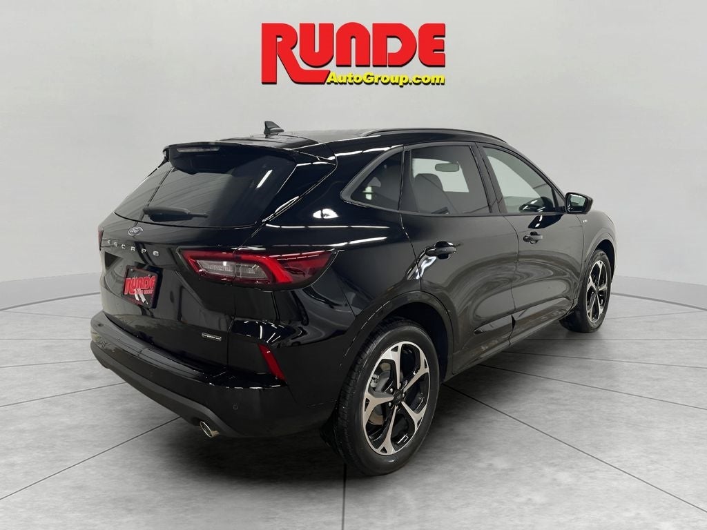 2024 Ford Escape ST-Line Elite