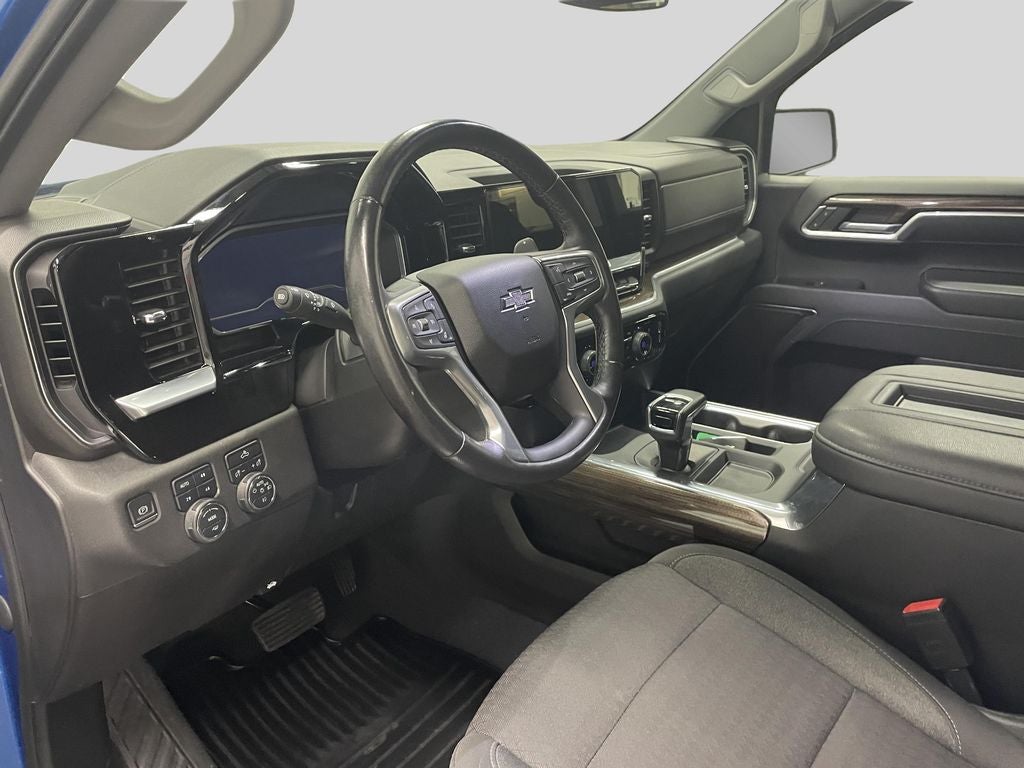 2022 Chevrolet Silverado RST