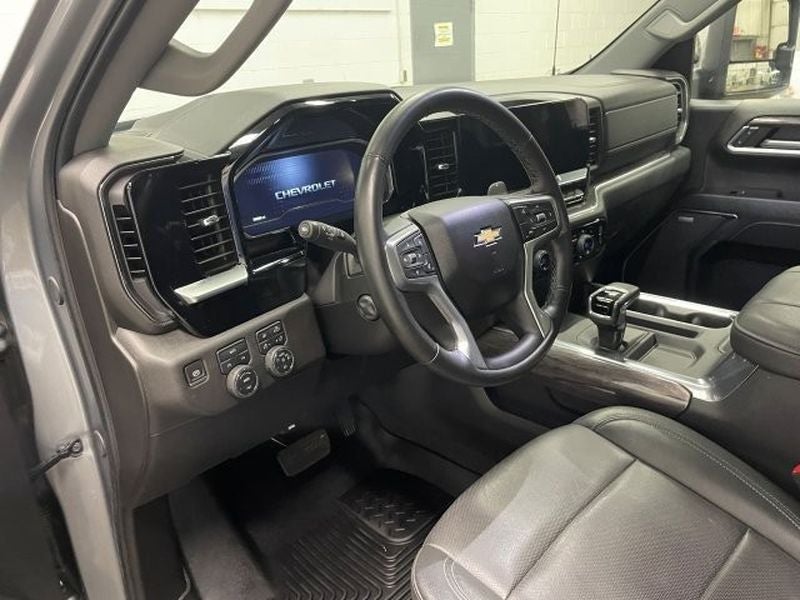 2024 Chevrolet Silverado LTZ