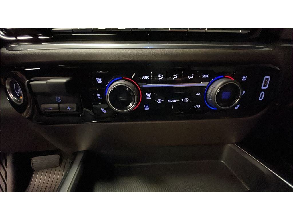 2025 Chevrolet Silverado LTZ