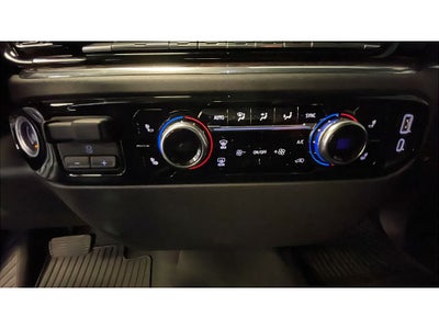 2024 GMC Sierra SLE