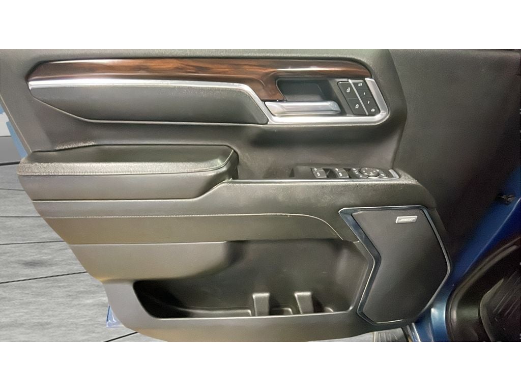 2024 GMC Sierra SLT