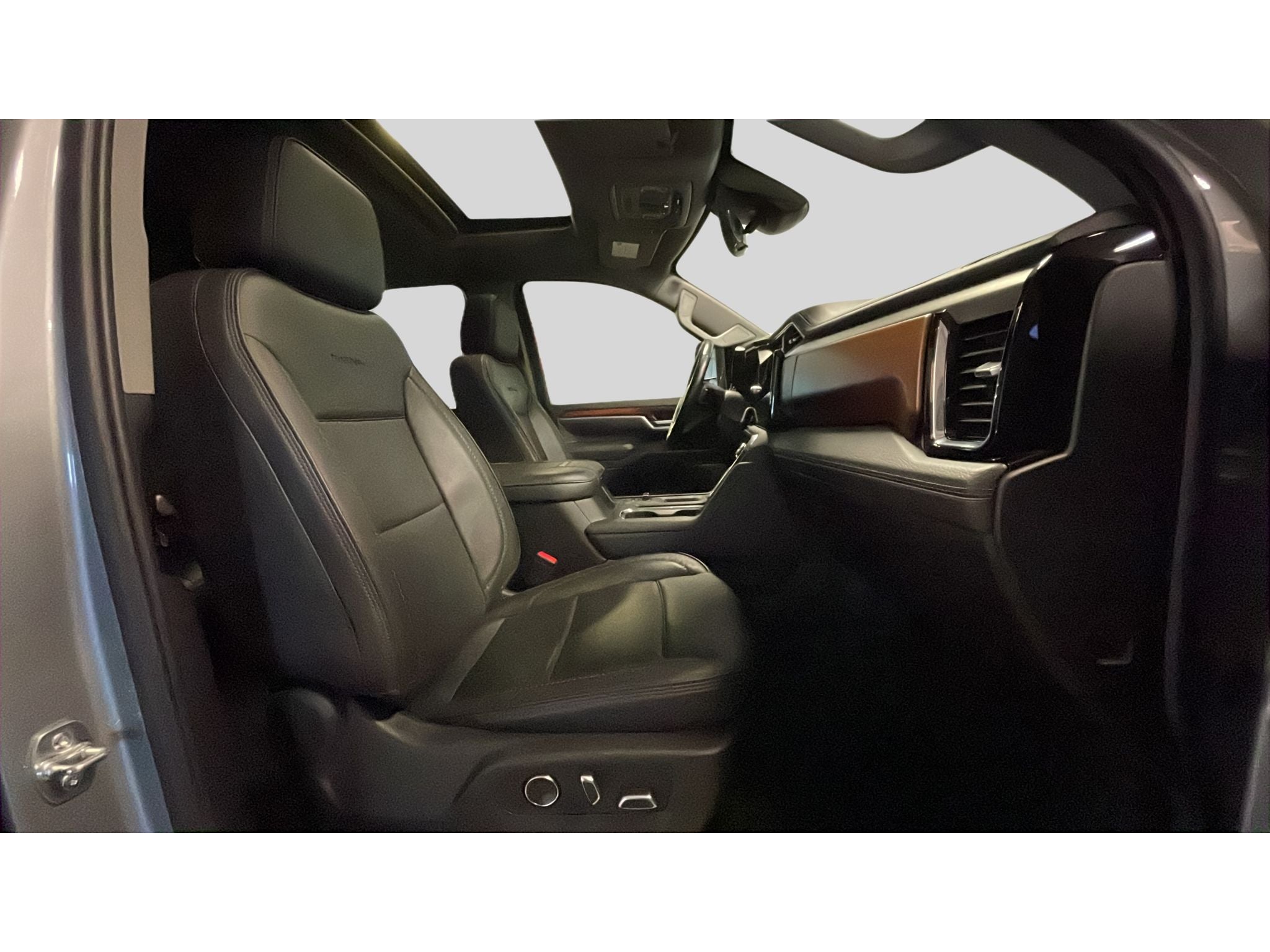 2025 GMC Sierra Denali