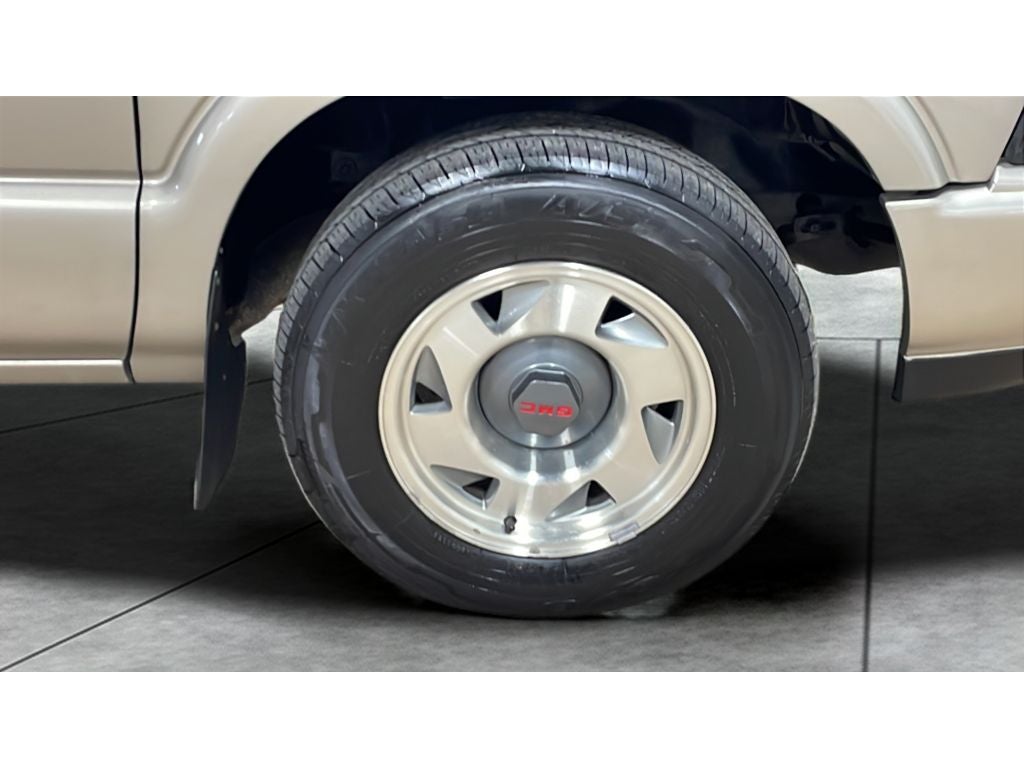 2001 GMC Sonoma SLS w/1SG Pkg