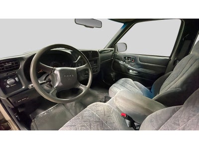 2001 GMC Sonoma SLS w/1SG Pkg