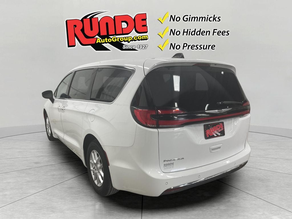 2023 Chrysler Pacifica Touring