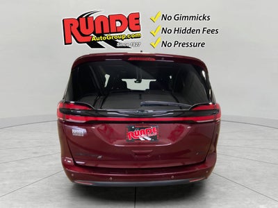 2022 Chrysler Pacifica Touring L
