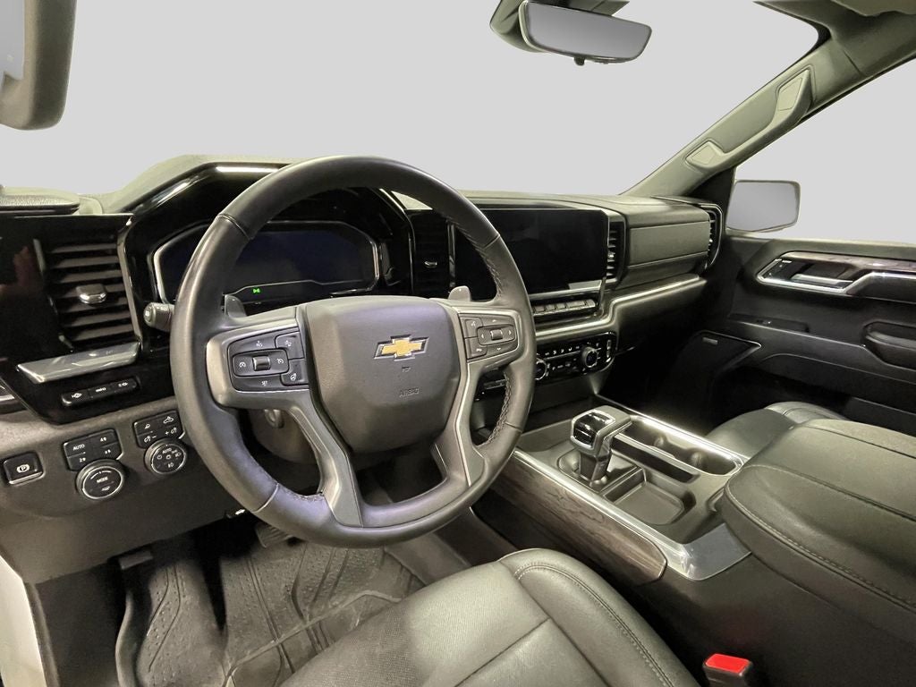 2025 Chevrolet Silverado LTZ