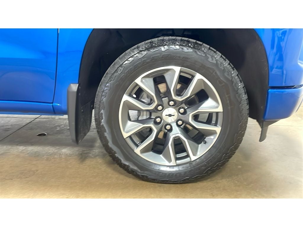 2022 Chevrolet Silverado RST