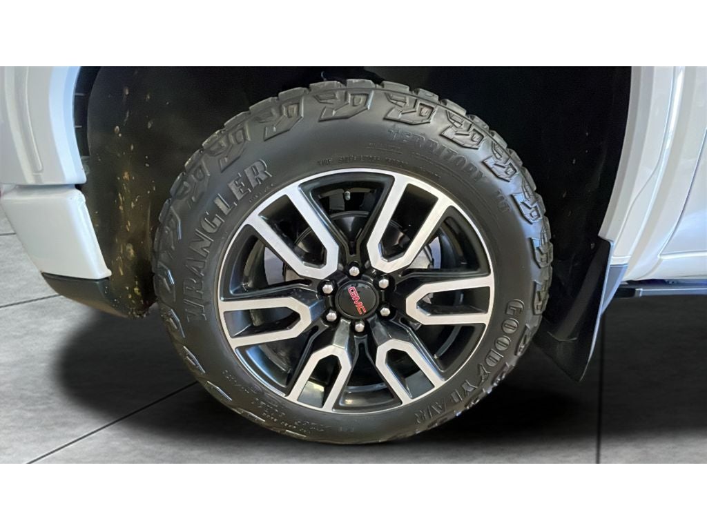 2025 GMC Sierra AT4