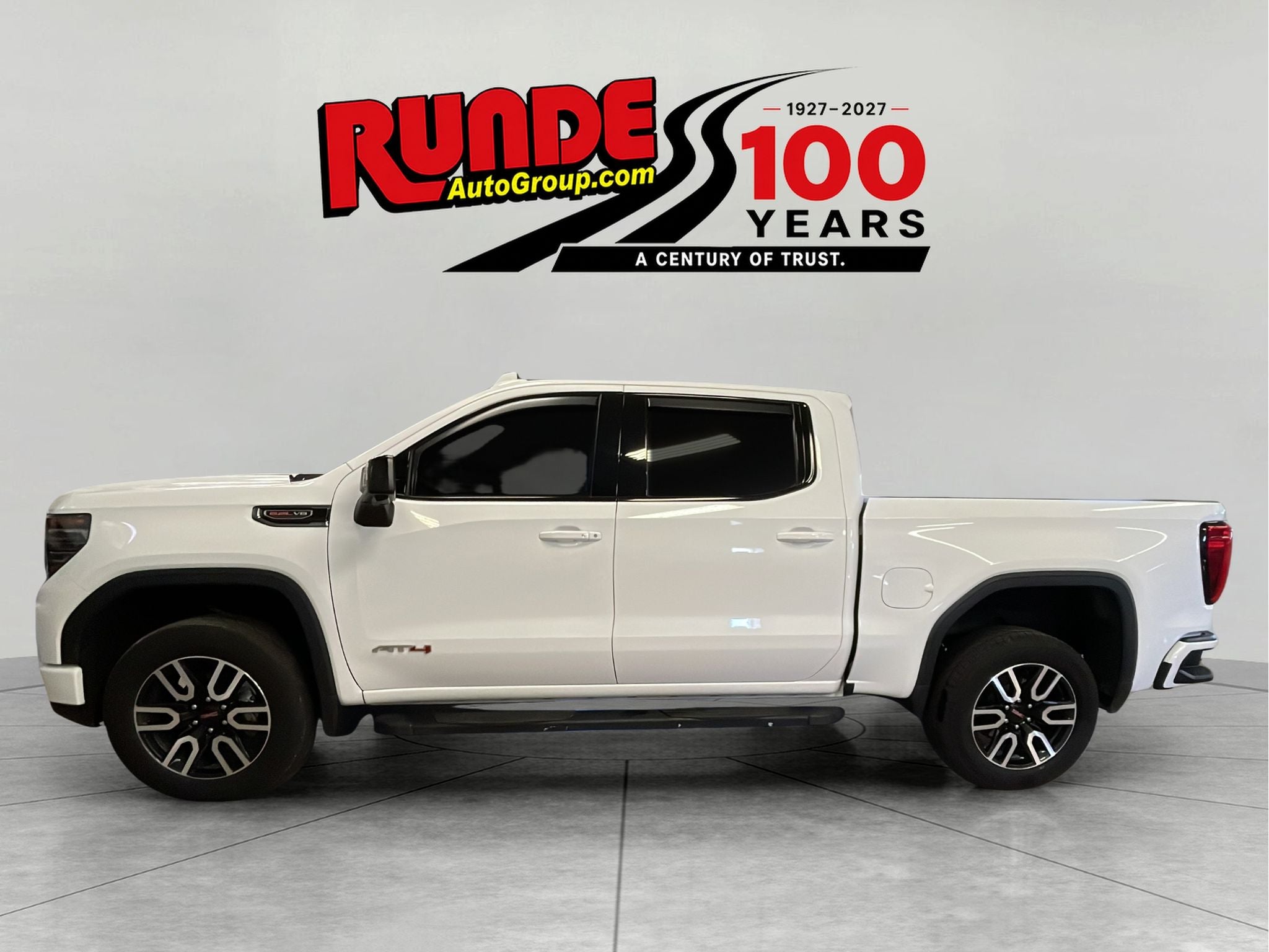 2023 GMC Sierra AT4