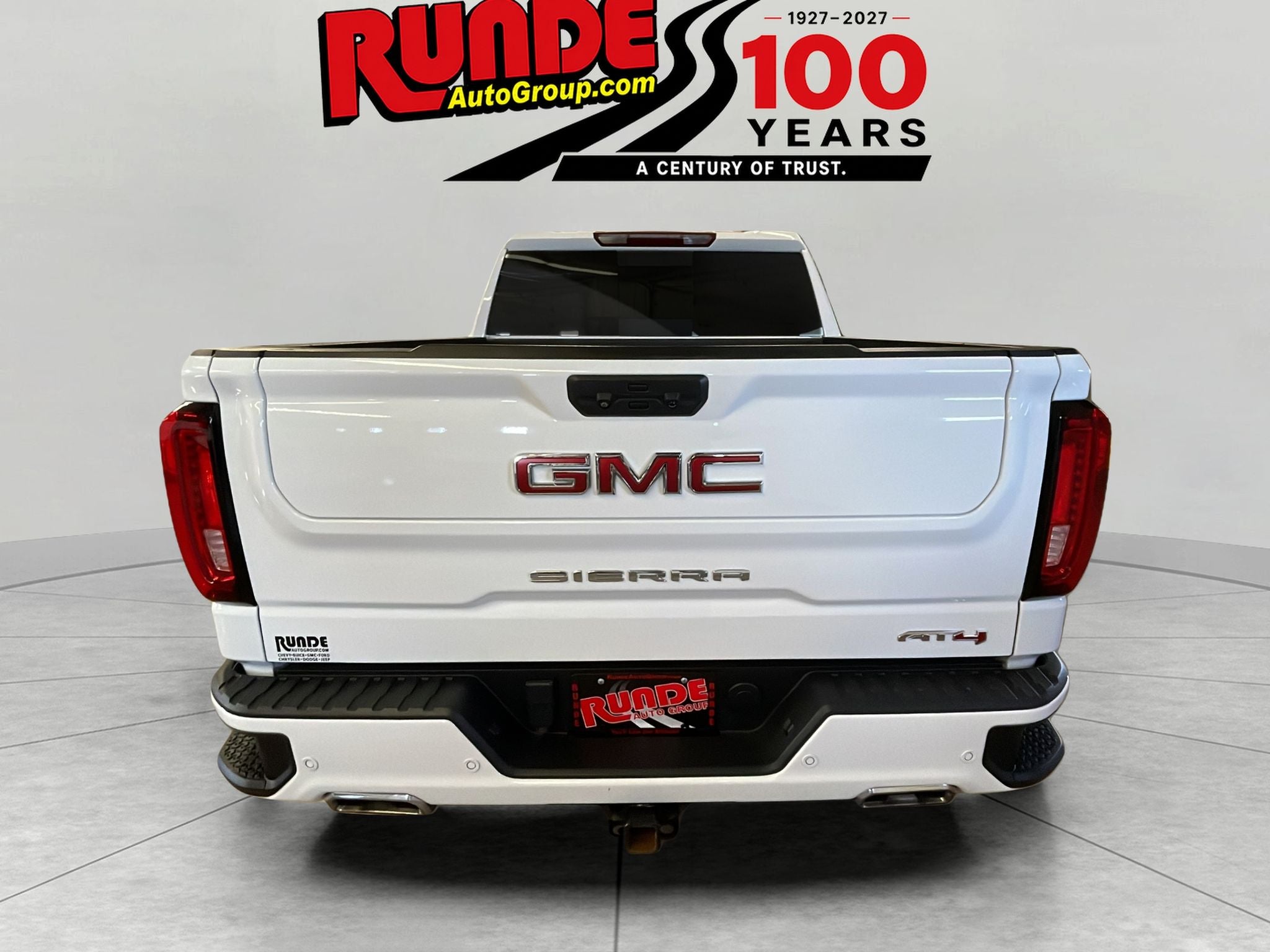 2023 GMC Sierra AT4