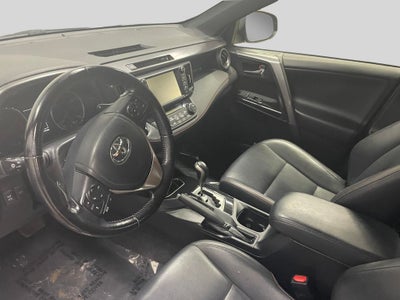 2017 Toyota RAV4 SE