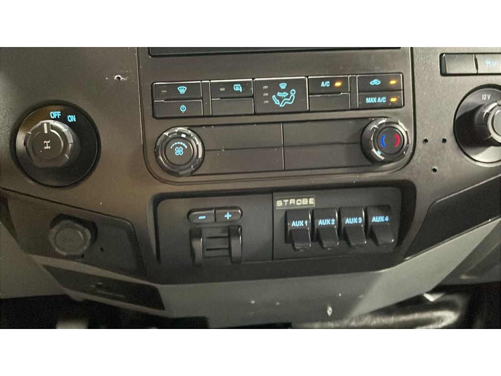 2016 Ford Super Duty F-350 SRW XL