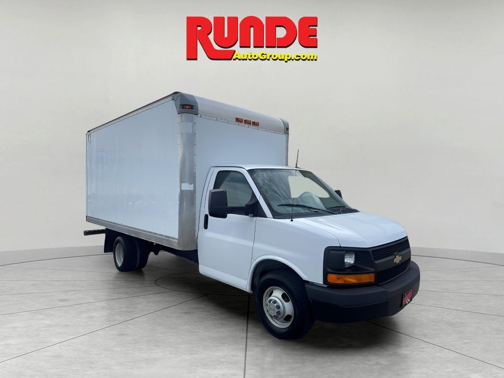 2014 Chevrolet Express Cutaway 3500 3500