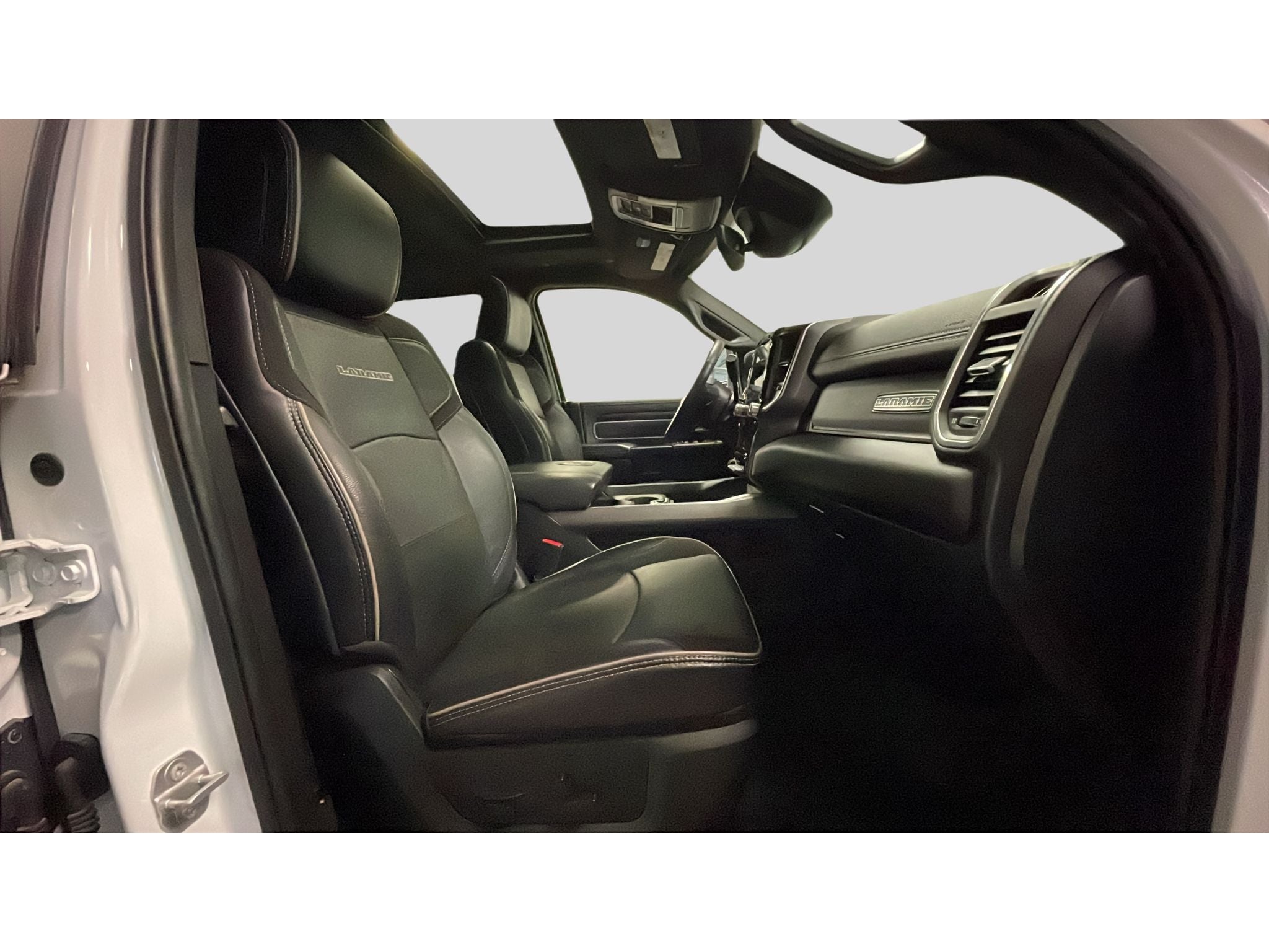2024 RAM 2500 Laramie Crew Cab 4x4 6'4" Box