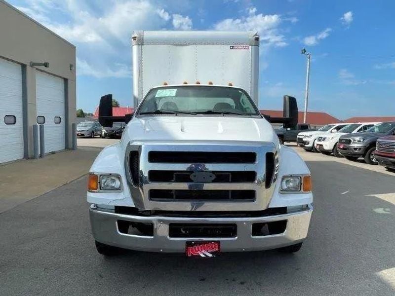 2015 Ford Super Duty F-650 Pro Load XL