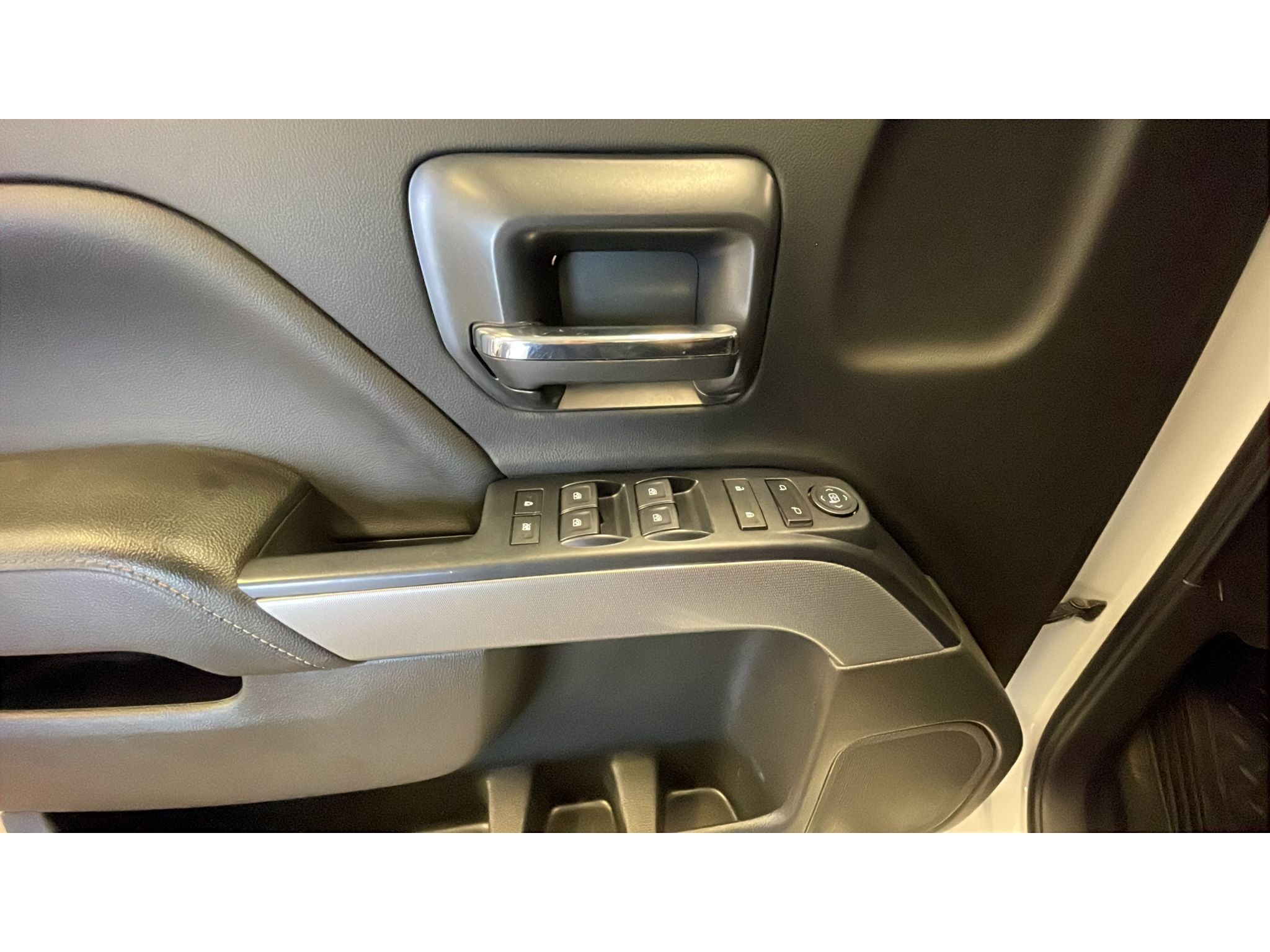 2018 Chevrolet Silverado 1500 LT - Photo 10