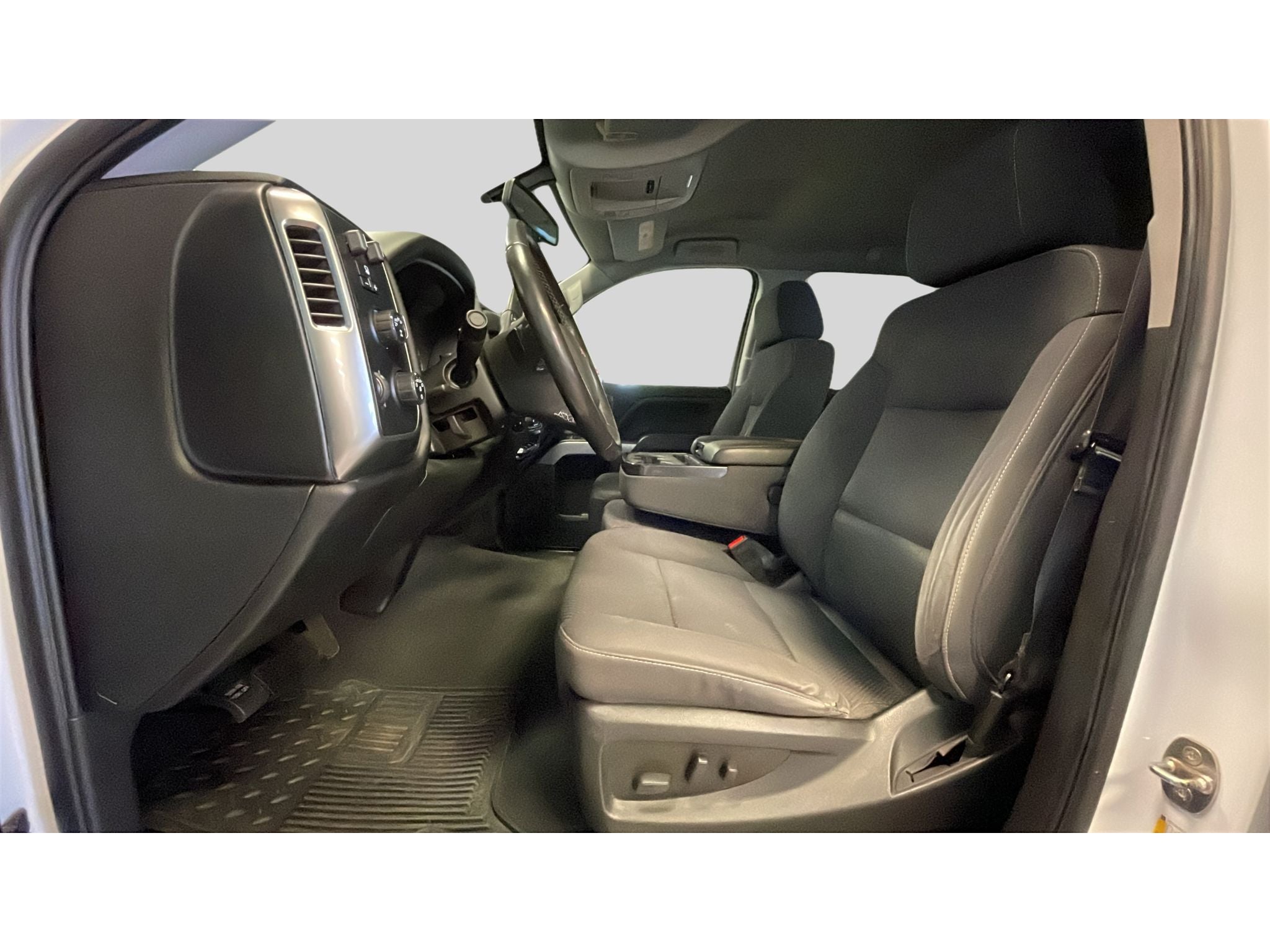 2018 Chevrolet Silverado 1500 LT - Photo 12
