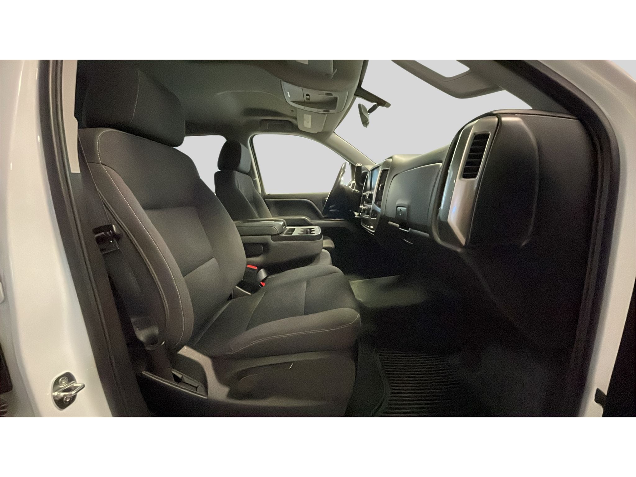 2018 Chevrolet Silverado 1500 LT - Photo 16